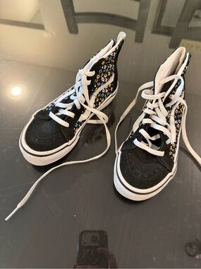 Vans Kids High-Top Sneakers with Floral Side Panels - Black
